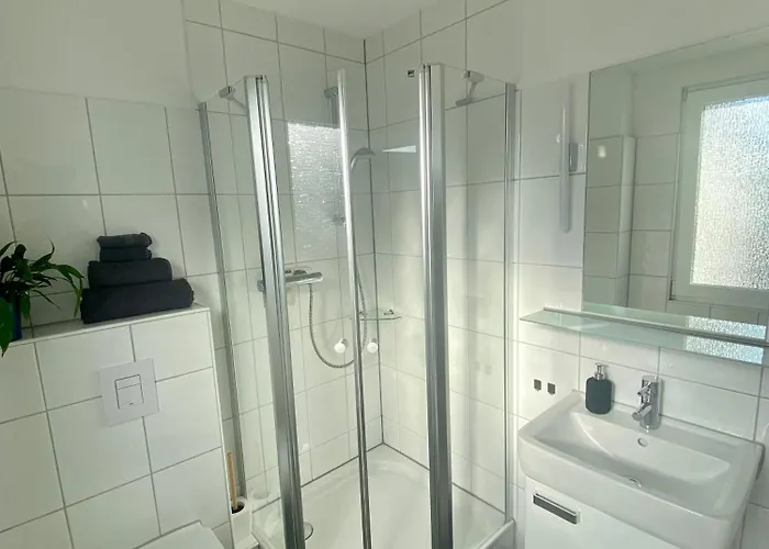 Mit Bad Und Ankleideraum + Parkplatz